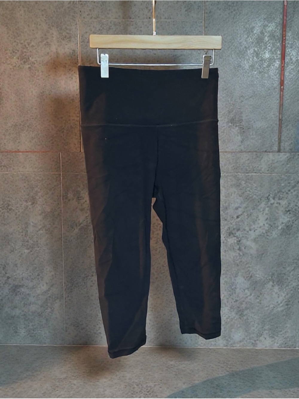 Elation High-rise Black Crop Leggings